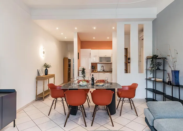 The Rent - Bright Three-bedroom Along The Tiber River Appartement *
