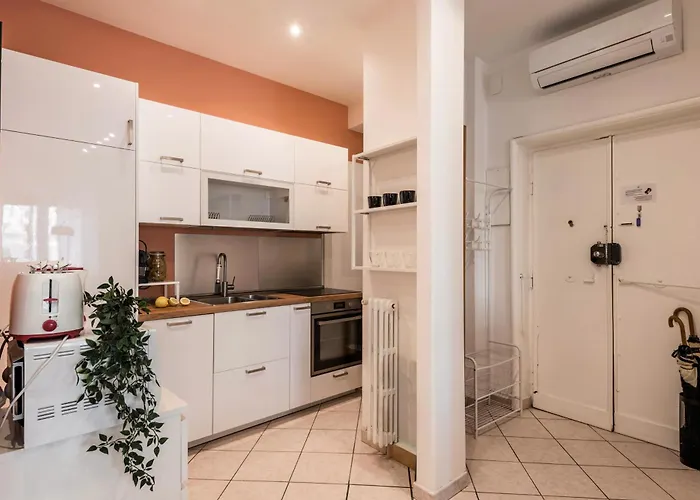 Apartamento The Rent - Bright Three-bedroom Along The Tiber River Roma