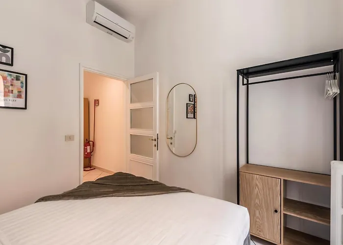 The Rent - Bright Three-bedroom Along The Tiber River Apartamento Roma